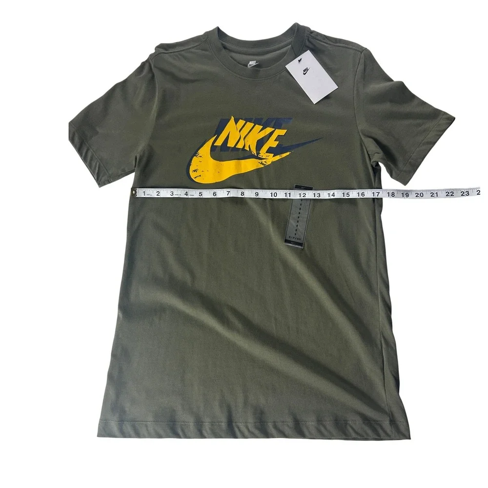 Nike‎ Mens Graphic T-Shirt Olive Green Distressed Swoosh Logo Size Small NWT